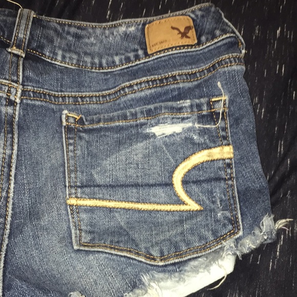 Shorts - Picture 3 of 3